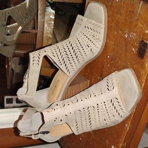 Lightly worn Indigo Rd. Sandals